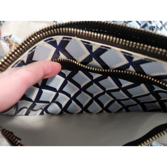 SCOUT Crossbody & Wallet Set of 3 Navy White Geometric Print - Picture 11 of 13